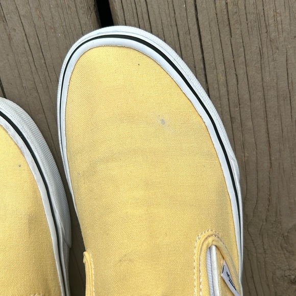VANS Classic Slip-On Pastel Mono Light Yellow Canvas Upper | Unisex Size W8 M6.5 - Picture 8 of 11